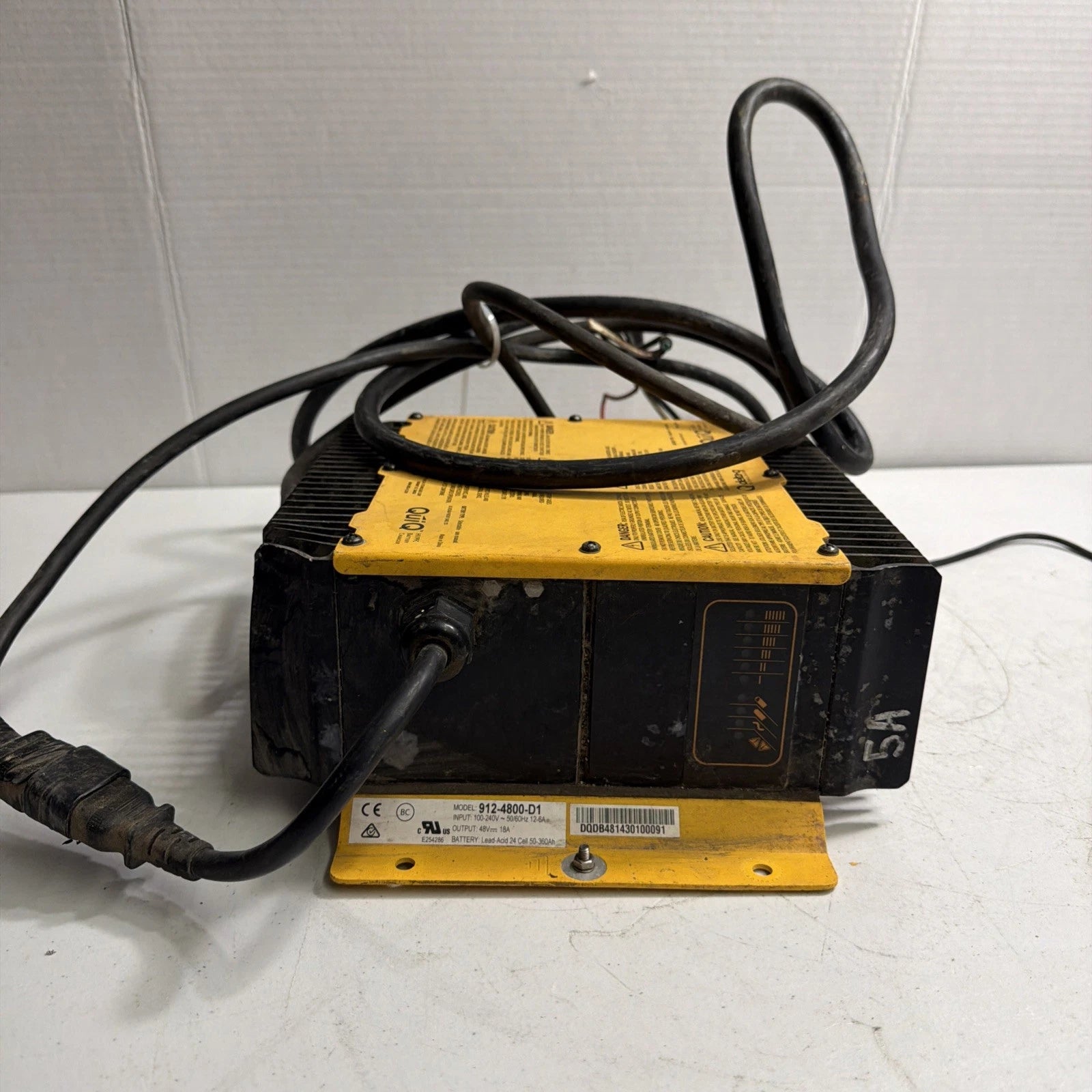 QUIQ DELTA-Q GOLF CART BATTERY CHARGER 912-4800-D1